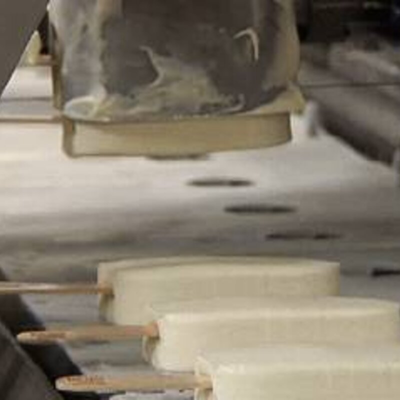 冰淇淋工厂大探秘：“雪人”的“脸”是怎么做出来的？(7)