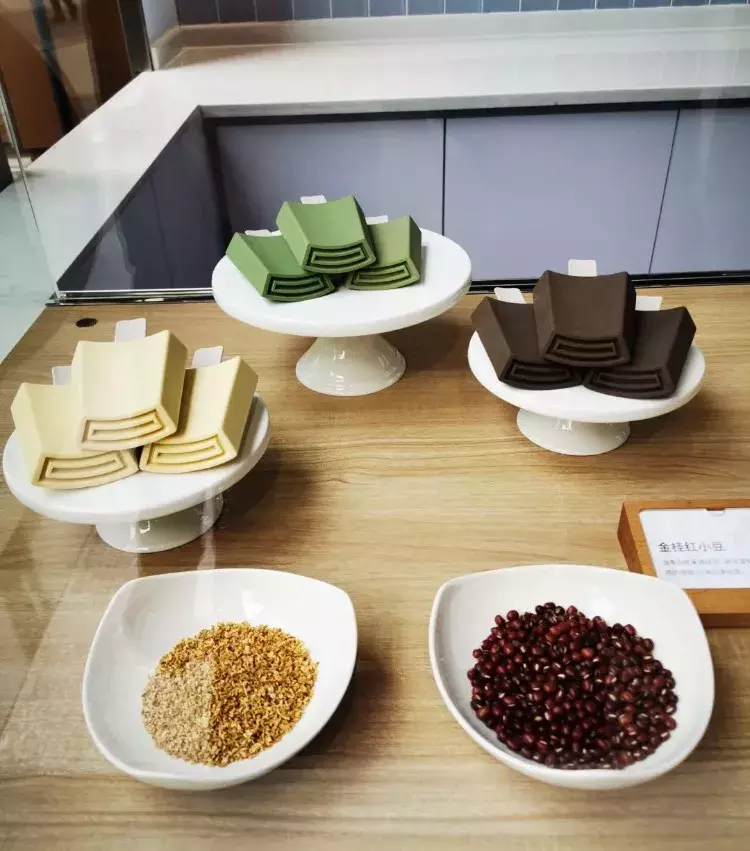 雪糕中的流量王，钟薛高开“酸”咖啡店要打造另一个爆款，你觉得他会从“网红”变成“长红”？吗？(10)