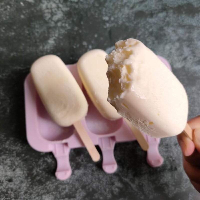 小布丁雪糕的做法（把牛奶倒进锅里几步就能做出香甜松软）(1)