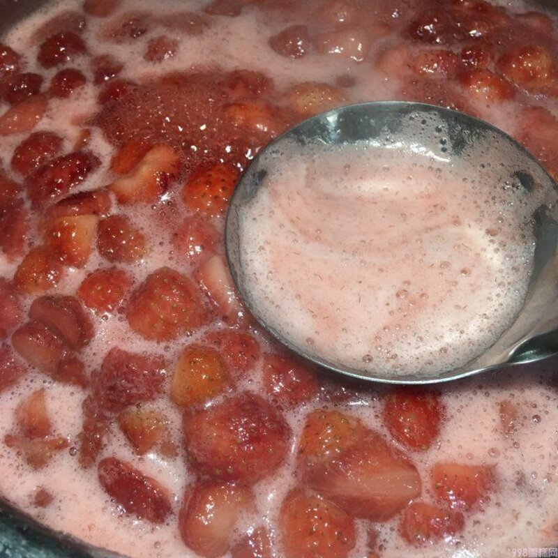 圣代杯冰淇淋怎么做好吃（香香甜甜入口化自制方法在这里）(4)