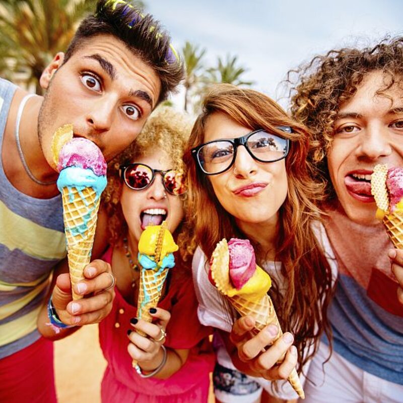 奇怪味道的冰淇淋有哪些（臭豆腐雪糕对阵酒心冰淇淋）(1)