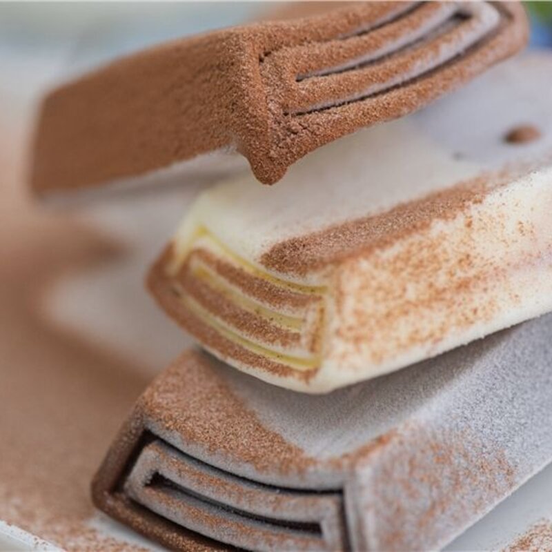 是什么让钟薛高疯狂成长（复盘现象级国货雪糕）(1)