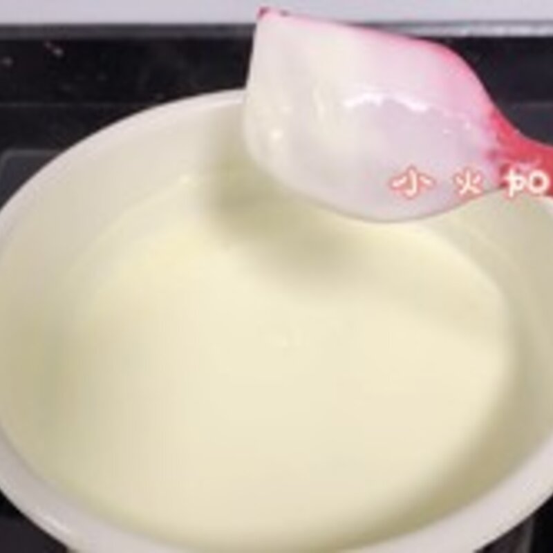无冰渣的小布丁雪糕的做法（完胜哈根达斯）(3)