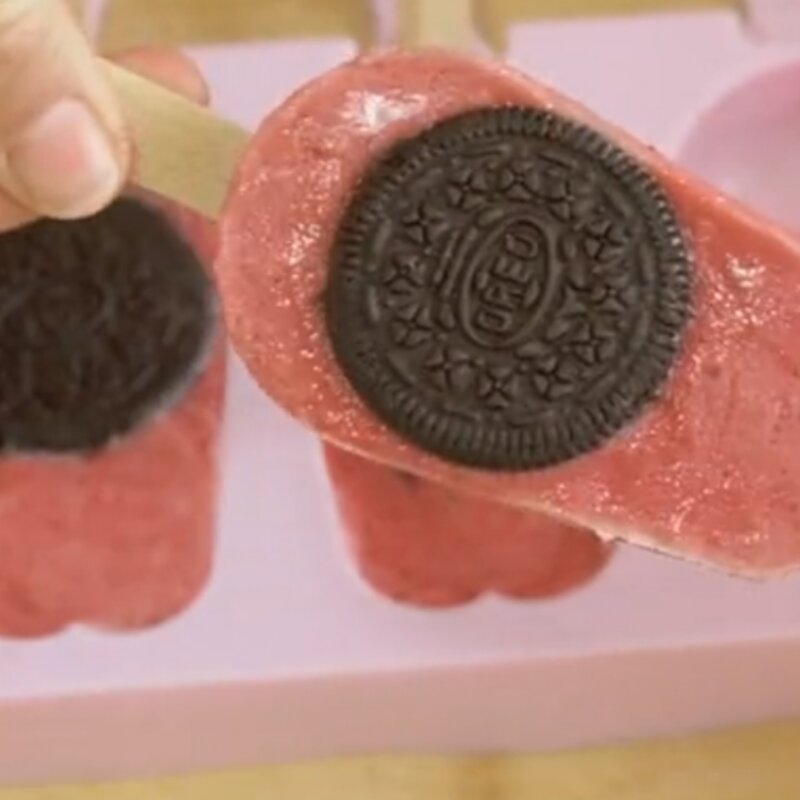 草莓雪糕怎么做又简单（草莓雪糕做法和配方都告诉你）(1)