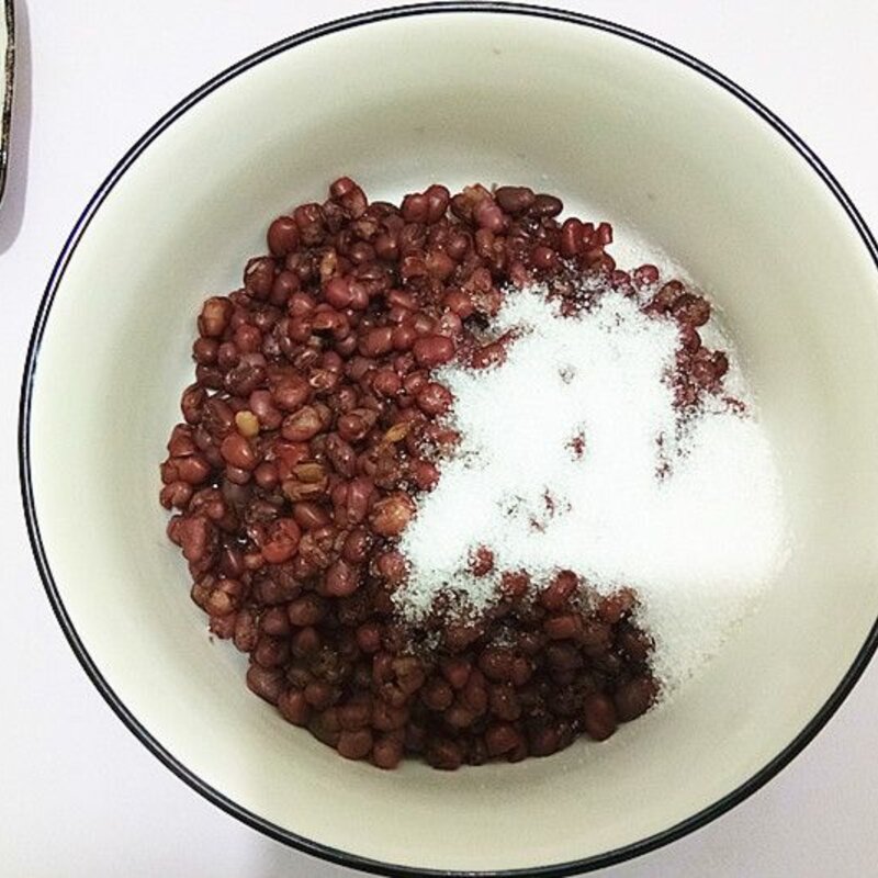 红豆雪糕教学（介绍一碗红豆和半瓶酸奶教你在家做冰棍）(6)