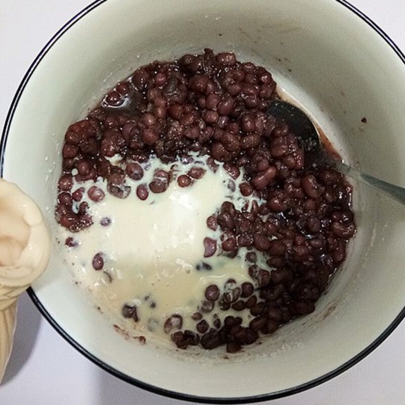 红豆雪糕教学（介绍一碗红豆和半瓶酸奶教你在家做冰棍）(7)