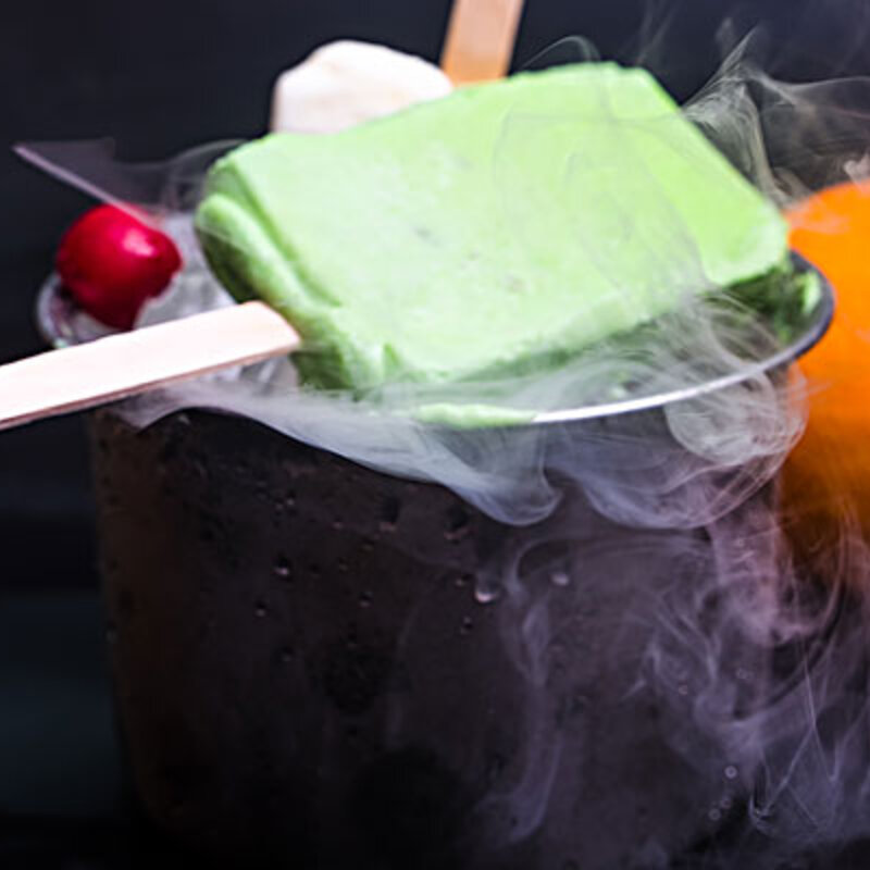 草莓雪糕做法（教你自己在家做草莓雪糕简化步骤）(1)