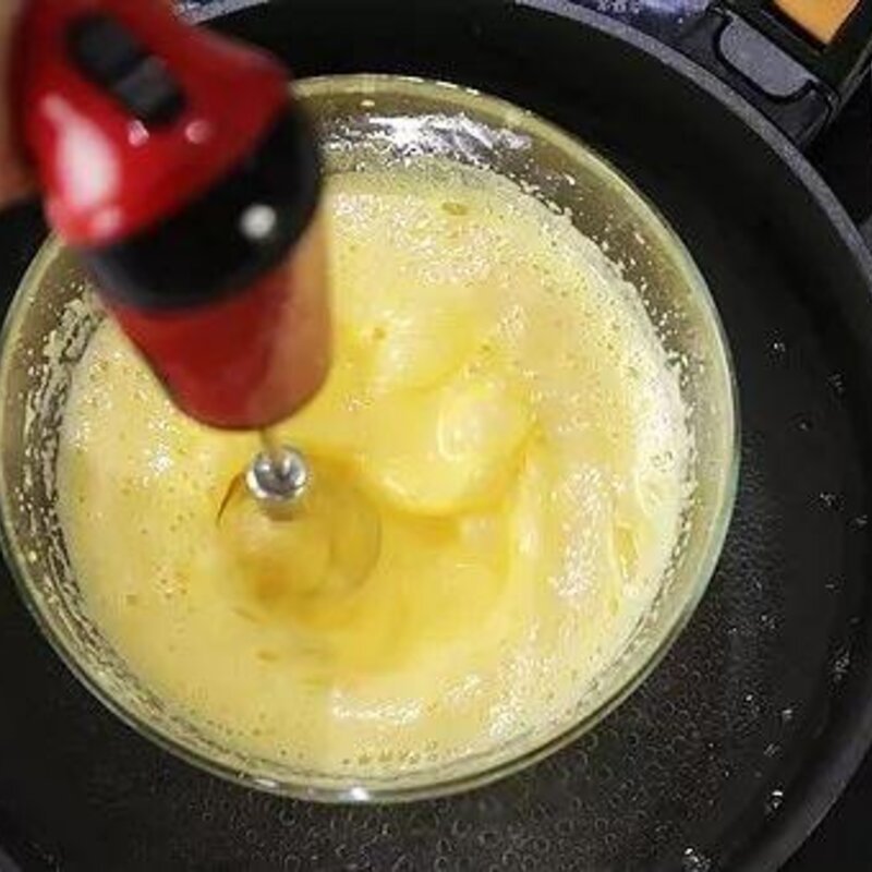 冰淇淋蛋糕的制作流程（家庭简易慕斯蛋糕简单又好吃做法）(9)