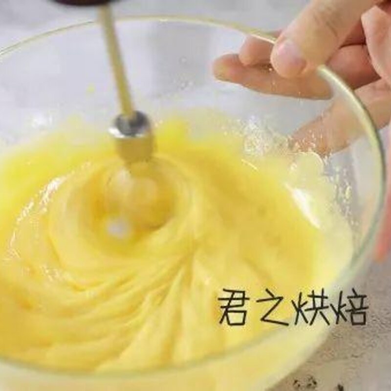 冰淇淋蛋糕的制作流程（家庭简易慕斯蛋糕简单又好吃做法）(8)