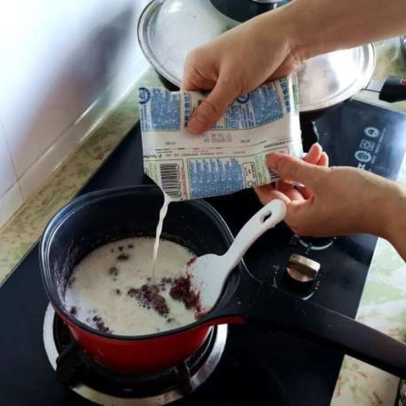 红豆牛奶雪糕制作方法（教你一碗红豆一袋牛奶家自制雪糕）(4)