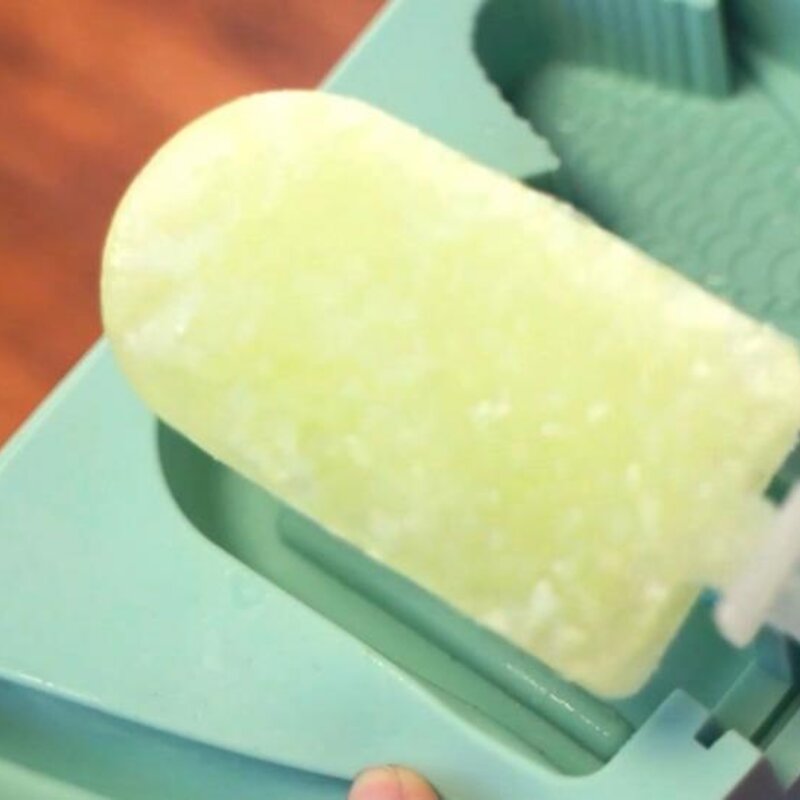 绿舌头雪糕做法（分享一口感受夏季的凉爽好吃到跺脚）(1)